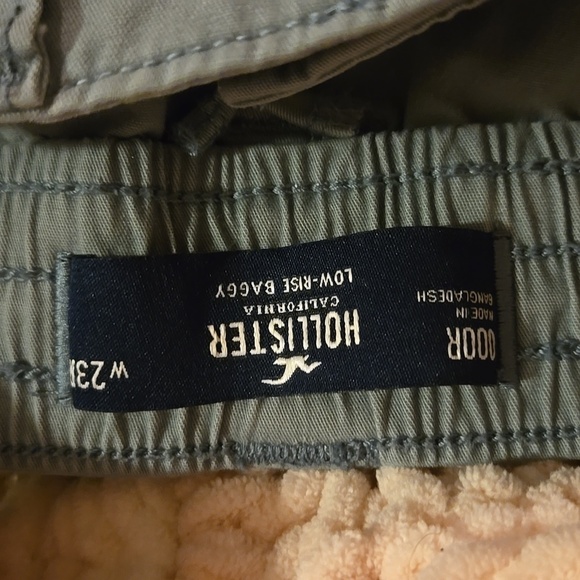 Hollister Women's Lowrise Cargo Pants w23R - Picture 3 of 3